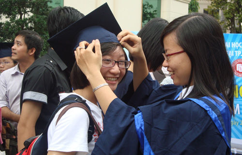 Mốt mở trường đại học